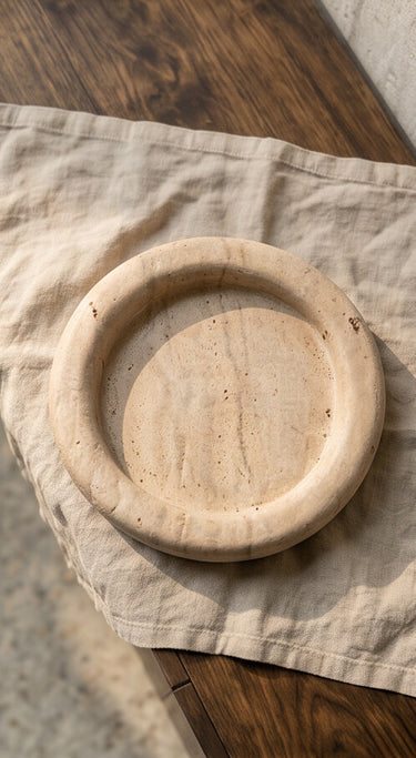Bandeja Circular de Mármol Travertino · Compacta